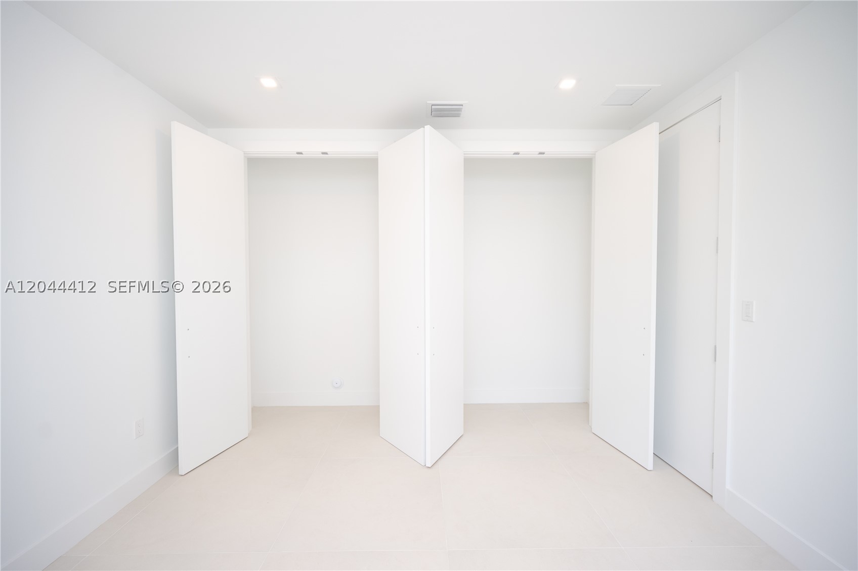 DORAL PALMS SOUTH - Residential