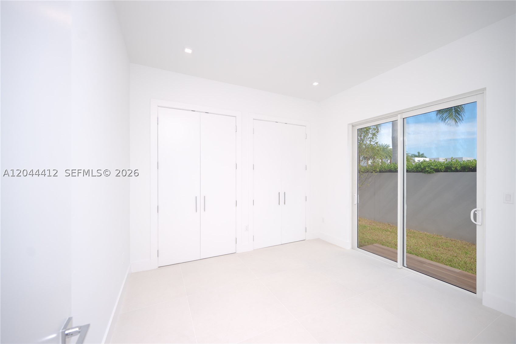 DORAL PALMS SOUTH - Residential
