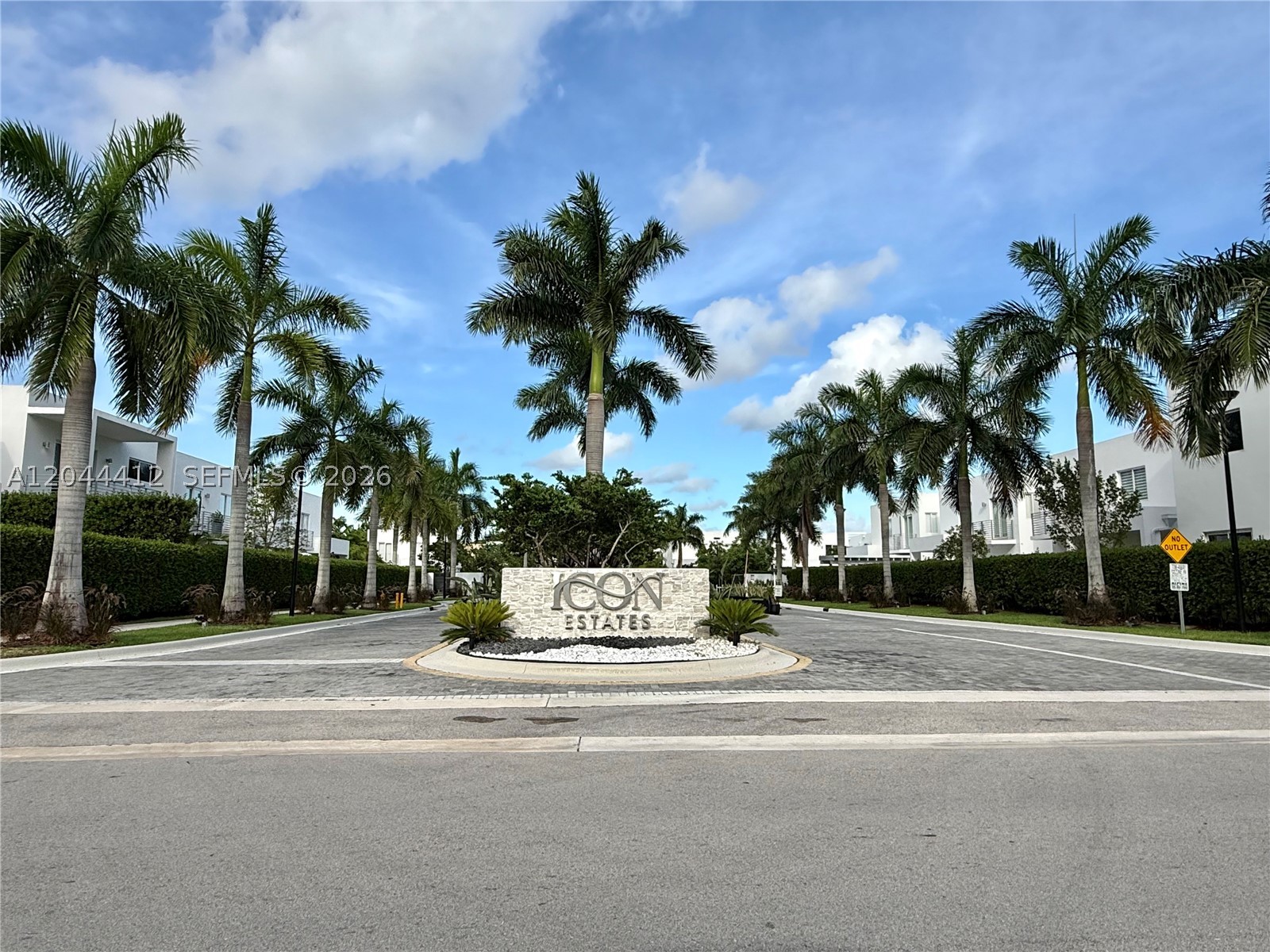 DORAL PALMS SOUTH - Residential