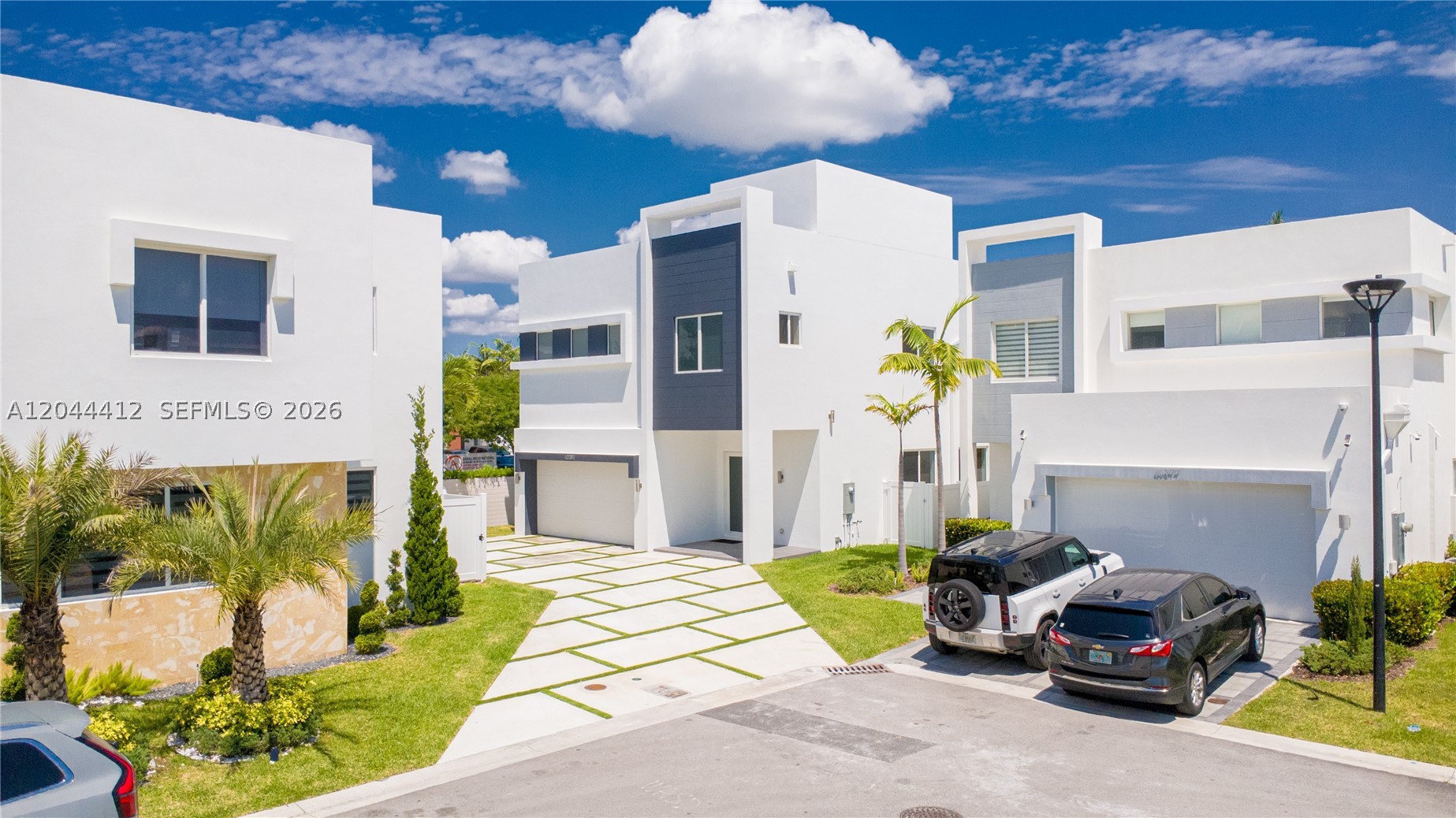 DORAL PALMS SOUTH - Residential