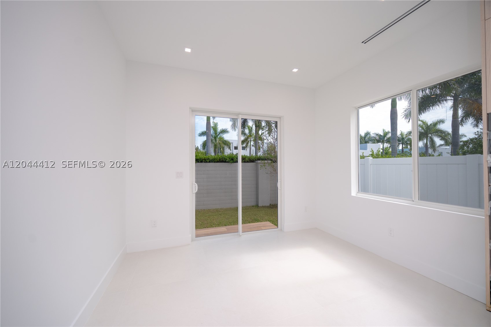 DORAL PALMS SOUTH - Residential