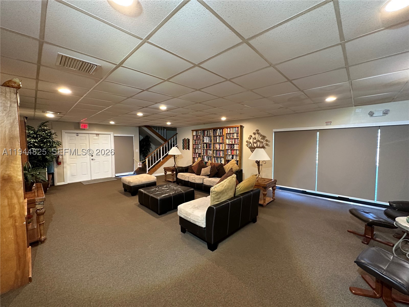 LAGO WEST CONDOMINIUM - Residential