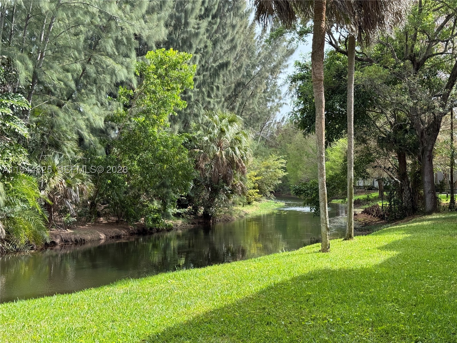 LAGO WEST CONDOMINIUM - Residential