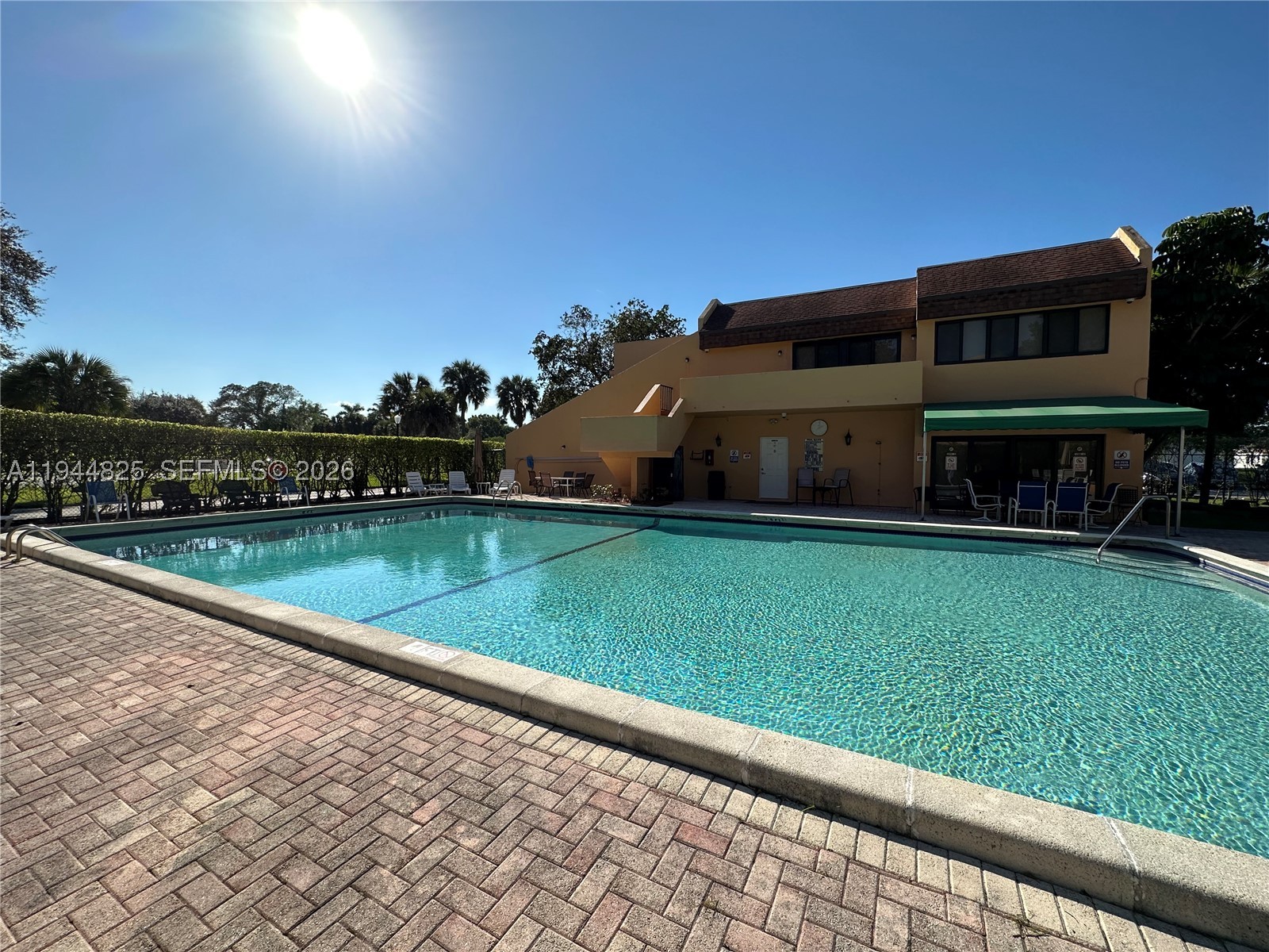 LAGO WEST CONDOMINIUM - Residential