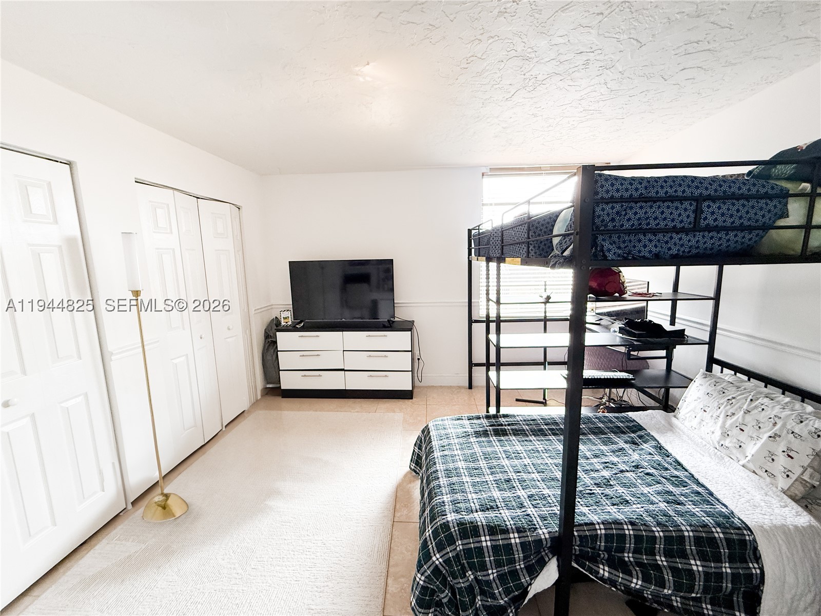 LAGO WEST CONDOMINIUM - Residential