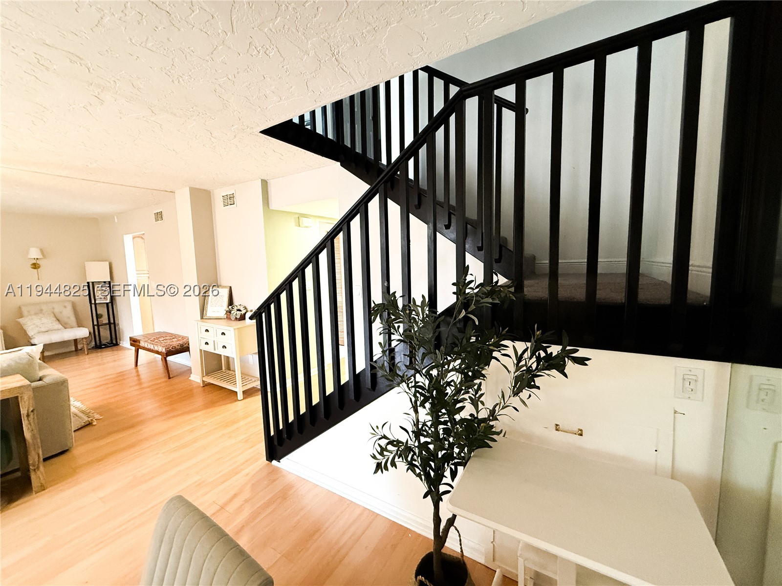 LAGO WEST CONDOMINIUM - Residential