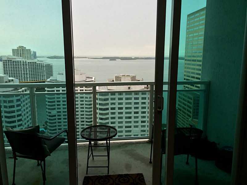 THE PLAZA 901 BRICKELL CO - Residential Lease