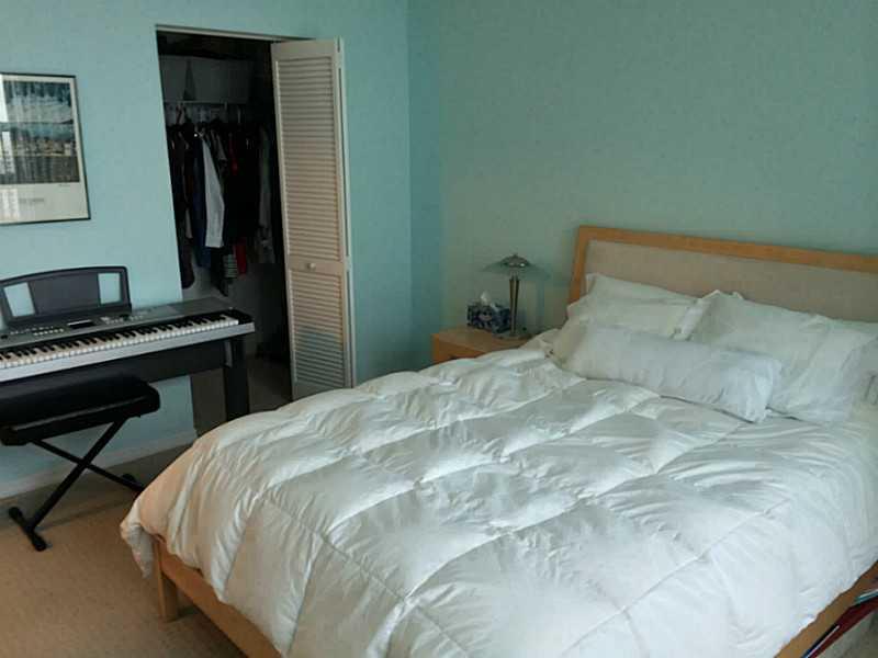 THE PLAZA 901 BRICKELL CO - Residential Lease