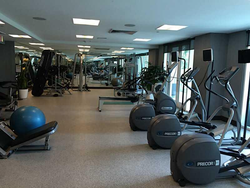 THE PLAZA 901 BRICKELL CO - Residential Lease