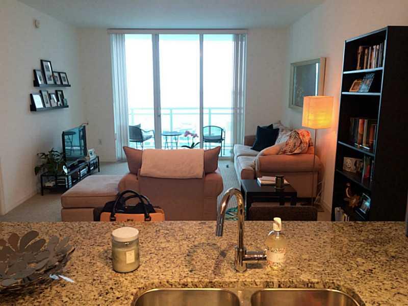 THE PLAZA 901 BRICKELL CO - Residential Lease