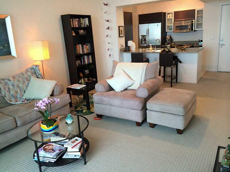 THE PLAZA 901 BRICKELL CO - Residential Lease