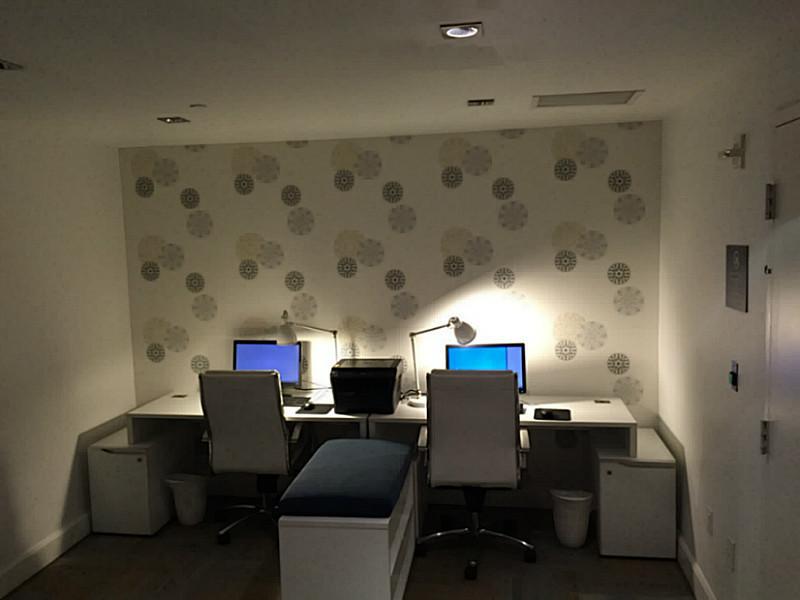 THE PLAZA 901 BRICKELL CO - Residential Lease