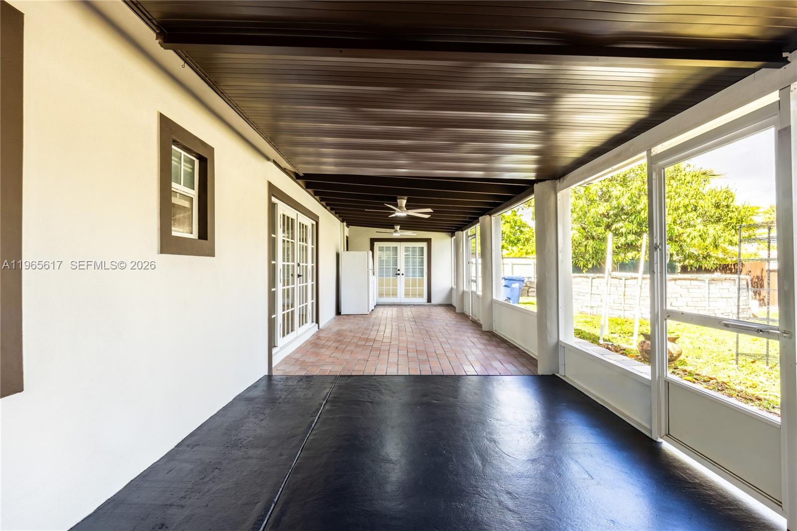 COUNTRY LAKE MANORS SEC 3 - Residential Lease