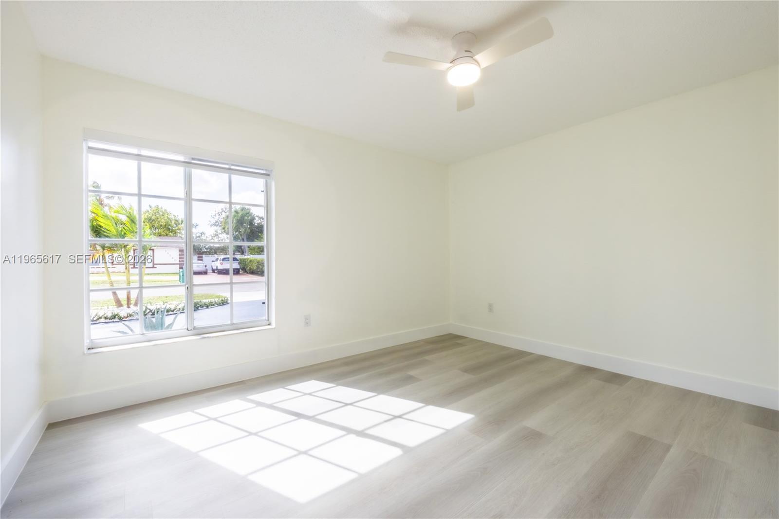 COUNTRY LAKE MANORS SEC 3 - Residential Lease