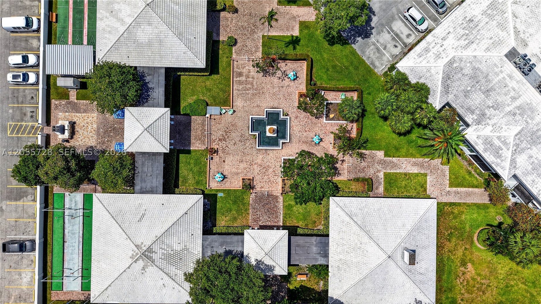 IMPERIAL POINT COLONNADES - Residential