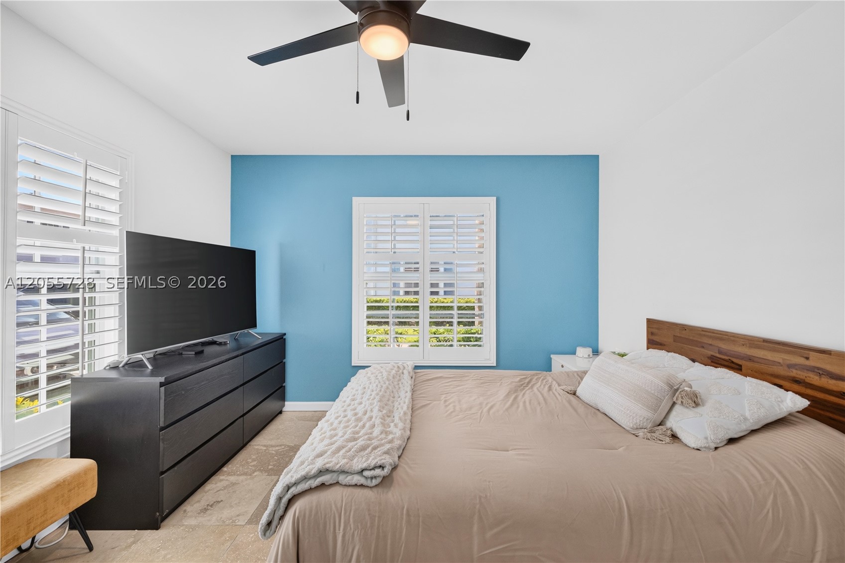IMPERIAL POINT COLONNADES - Residential