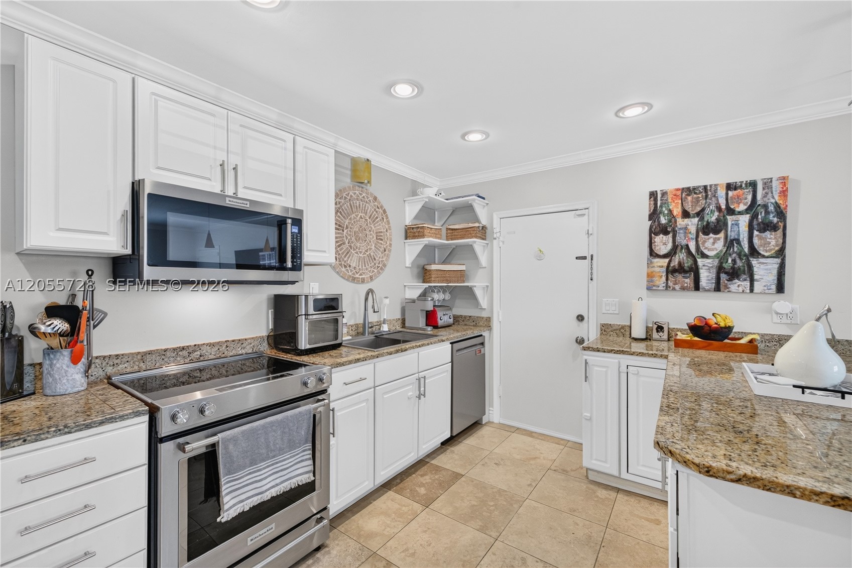 IMPERIAL POINT COLONNADES - Residential