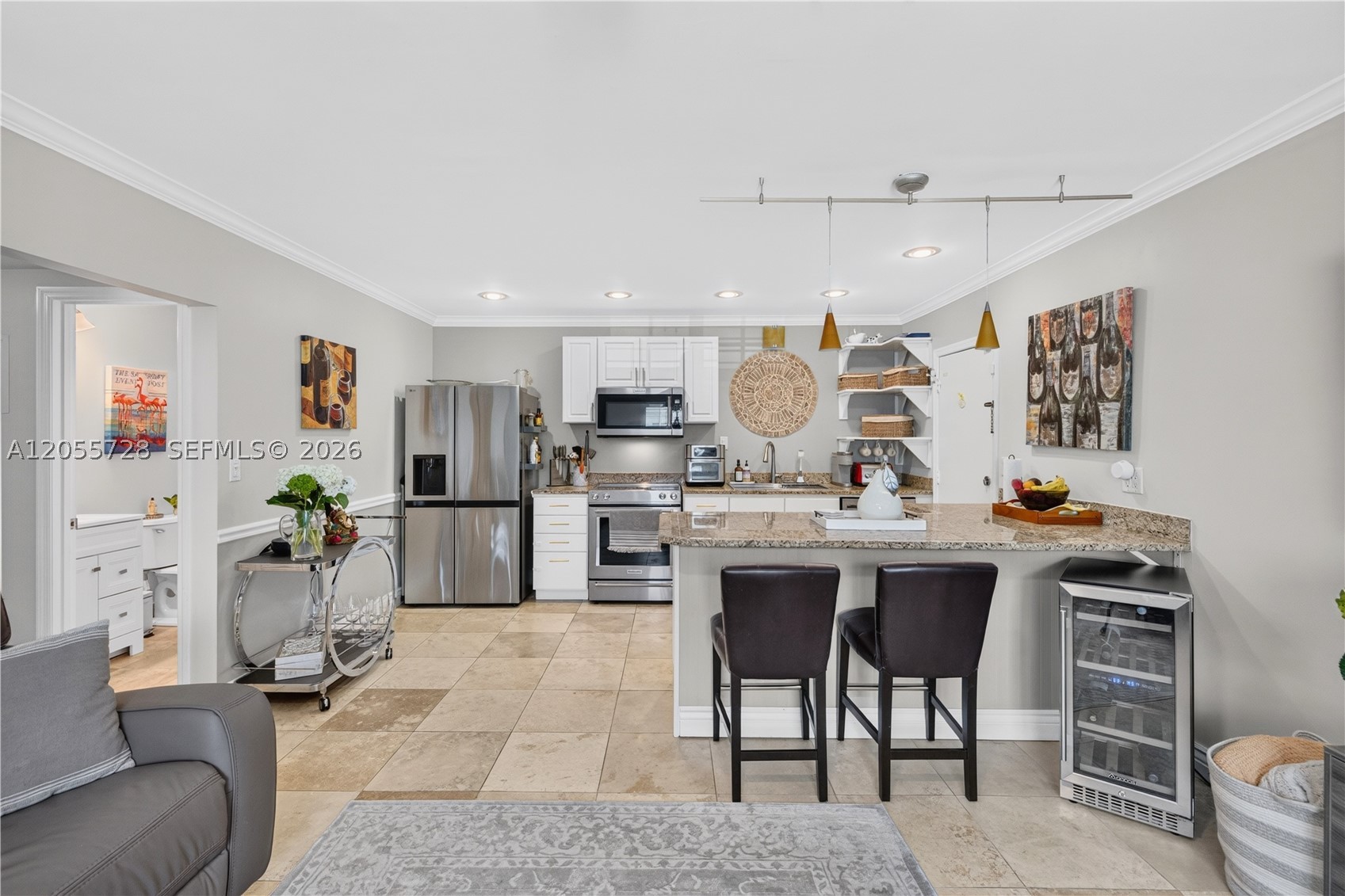 IMPERIAL POINT COLONNADES - Residential