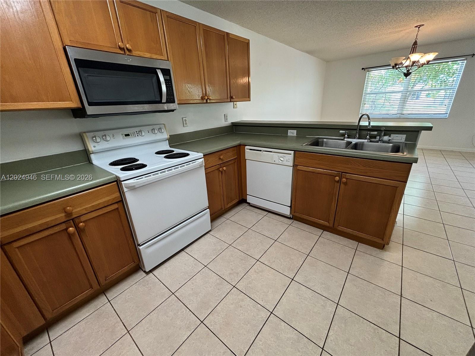 HOME DYNAMICS SUNRISE PLA - Residential Lease