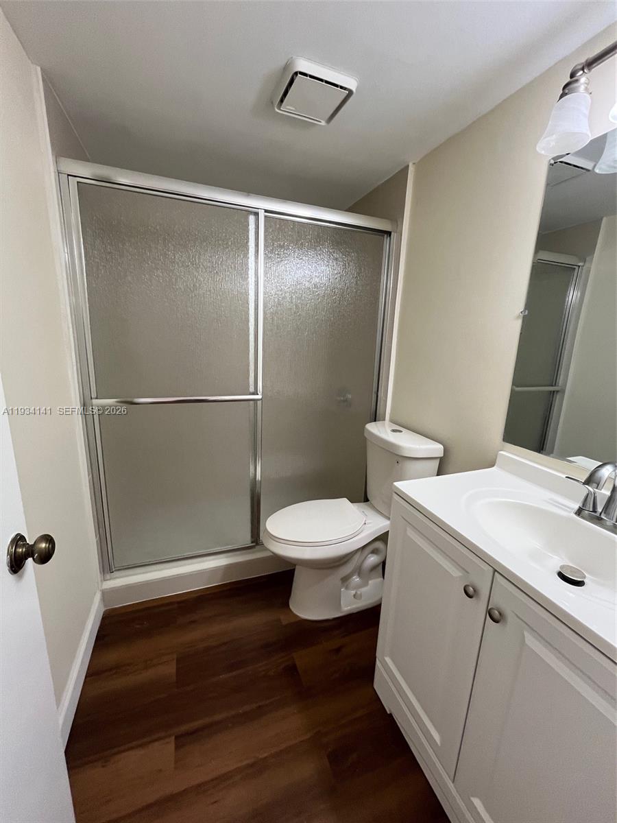 COVE CONDO PHASE I - Residential
