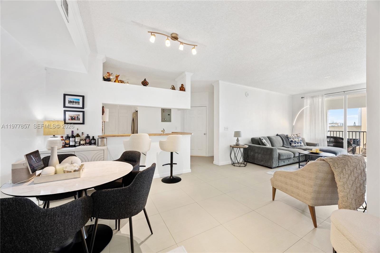 PORTO BELLAGIO CONDO - Residential