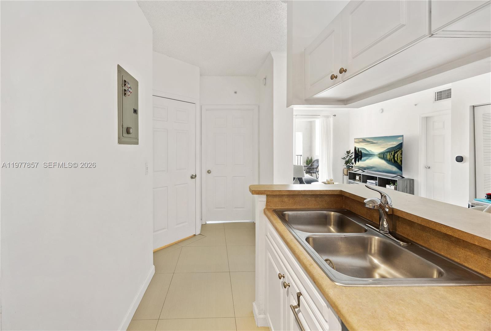 PORTO BELLAGIO CONDO - Residential