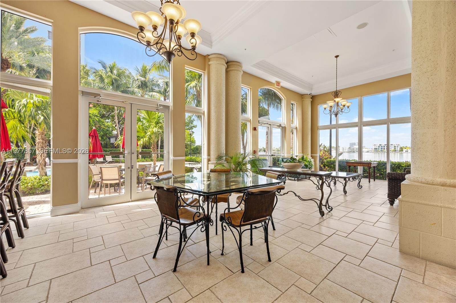 PORTO BELLAGIO CONDO - Residential