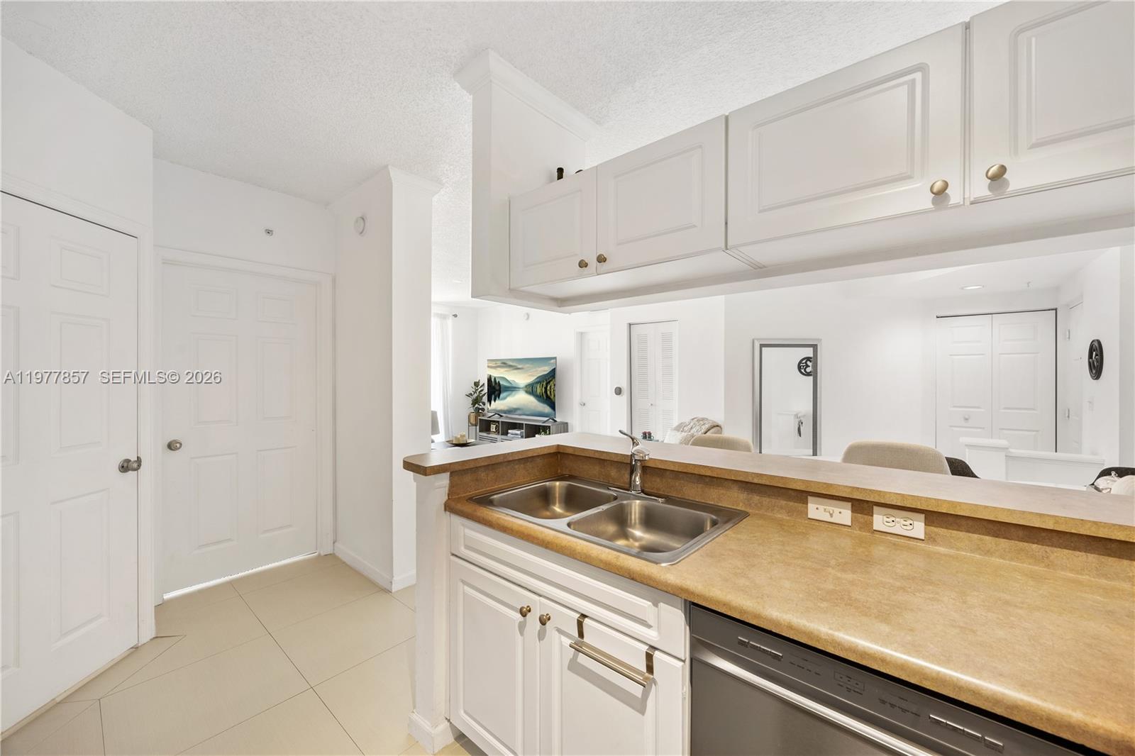 PORTO BELLAGIO CONDO - Residential