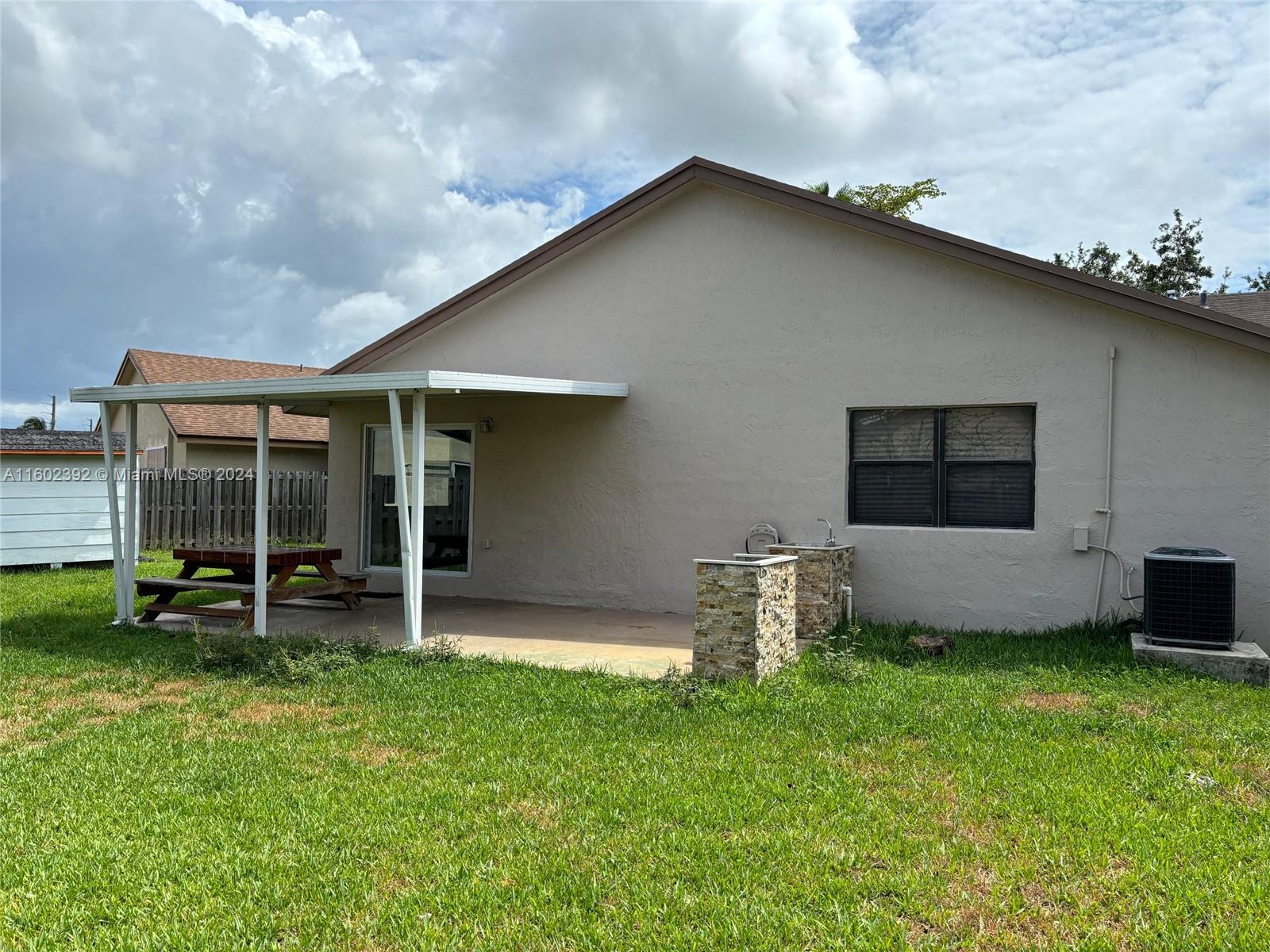 PINE NEEDLES EAST HOMES S - Residential