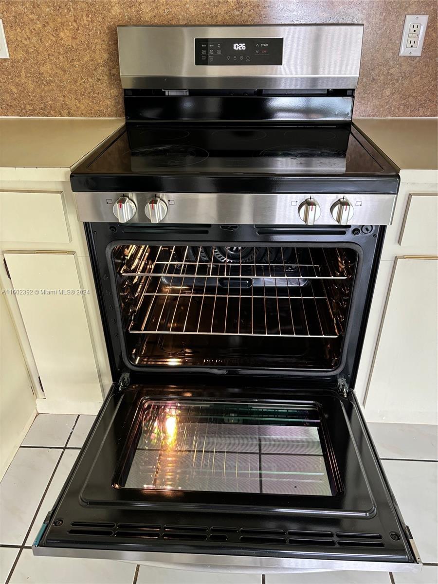 PINE NEEDLES EAST HOMES S - Residential