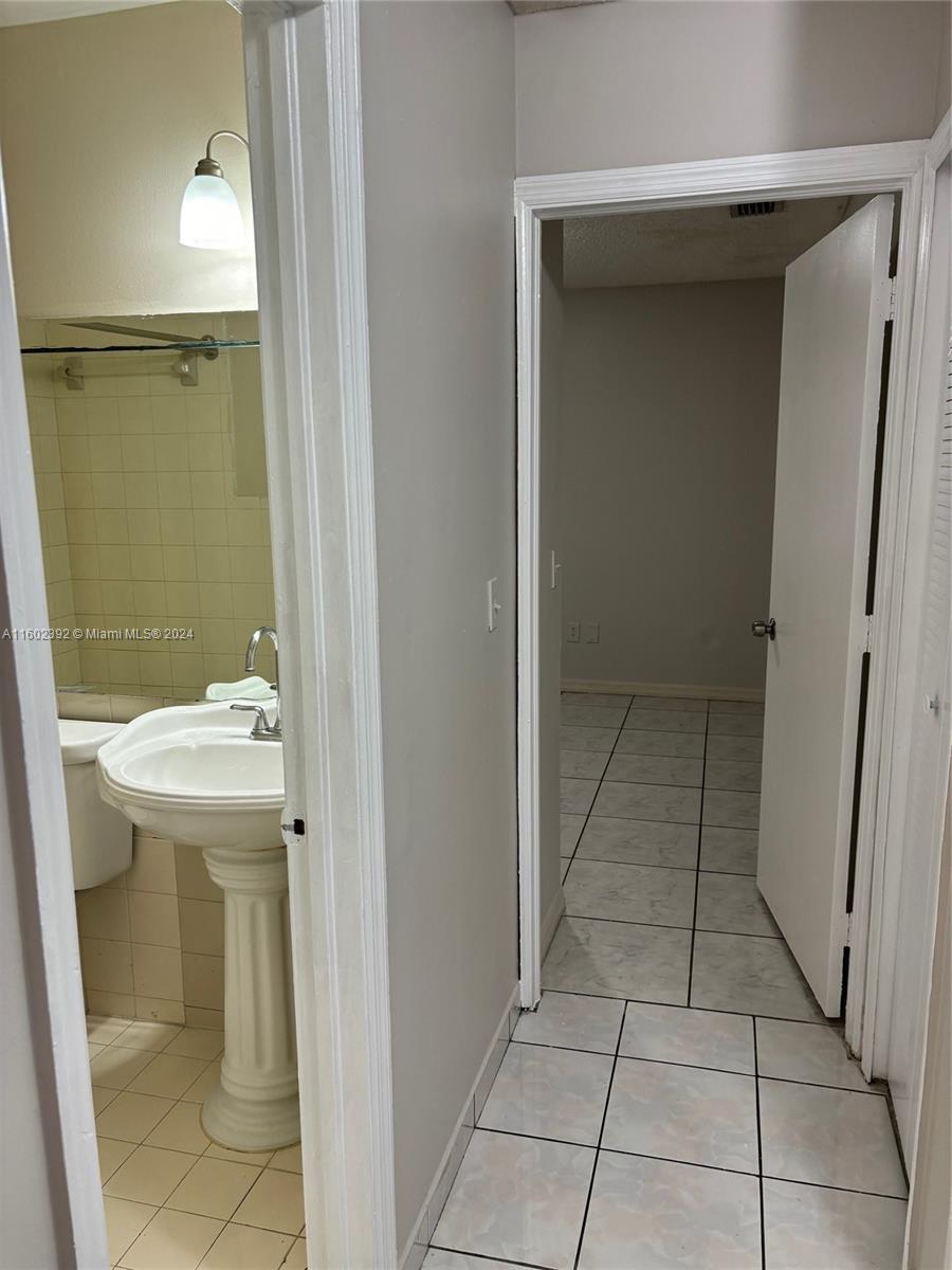PINE NEEDLES EAST HOMES S - Residential