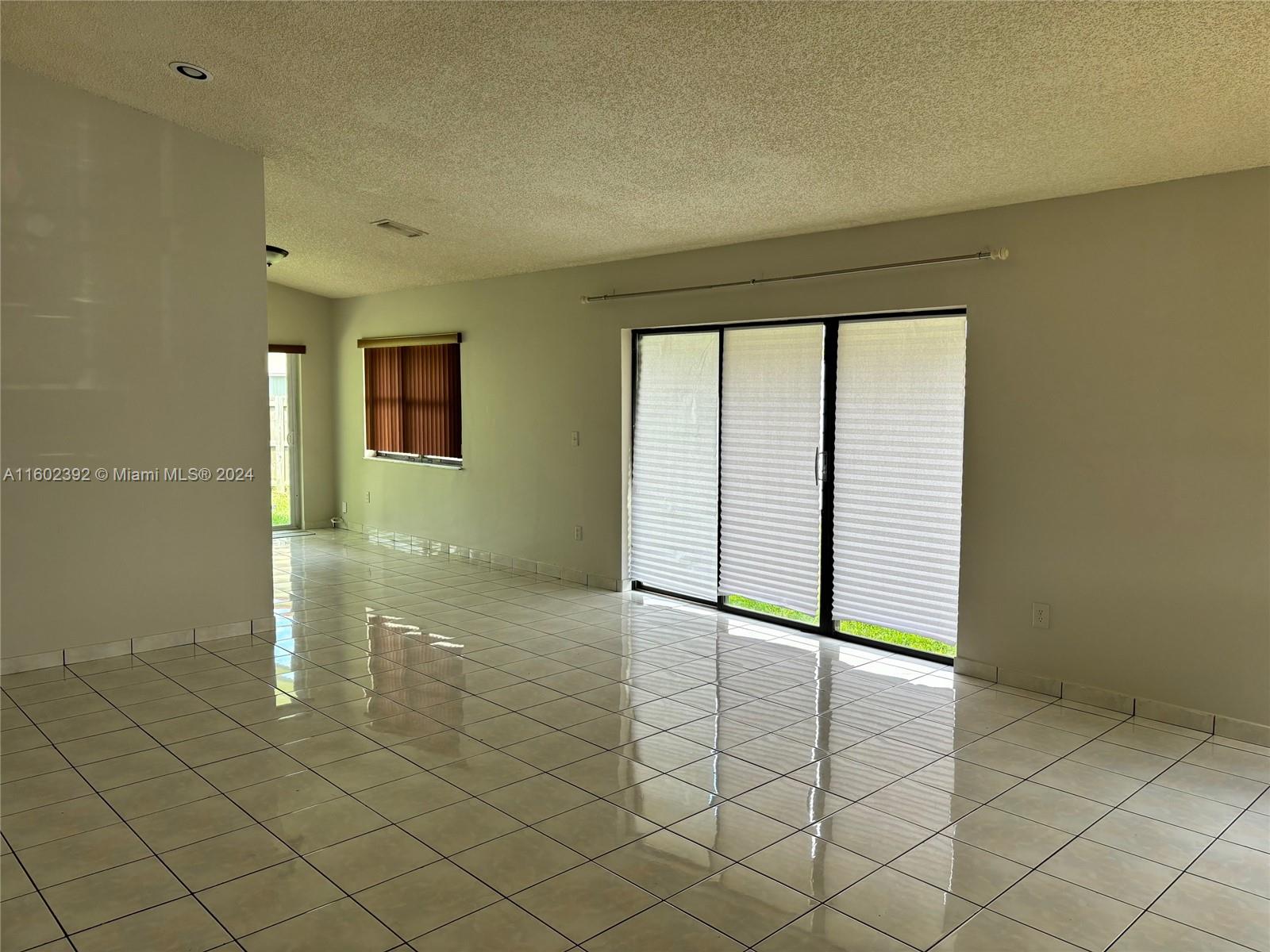 PINE NEEDLES EAST HOMES S - Residential