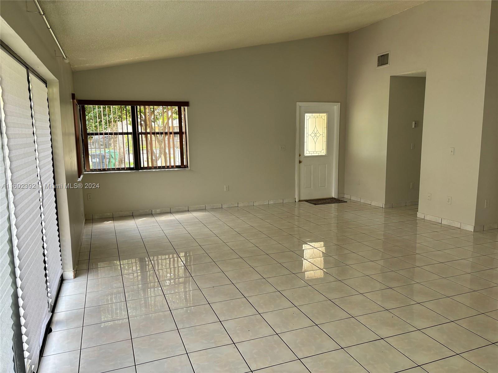 PINE NEEDLES EAST HOMES S - Residential