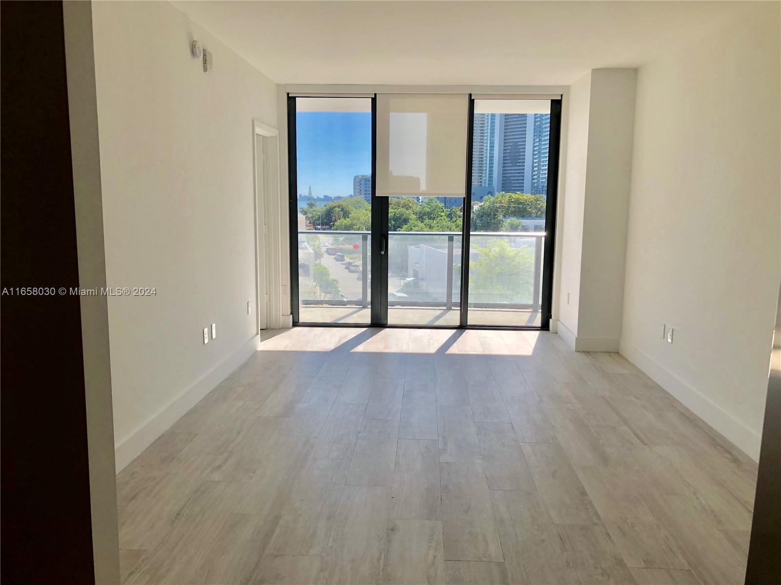 3401 MIDTOWN CONDO - Residential Lease