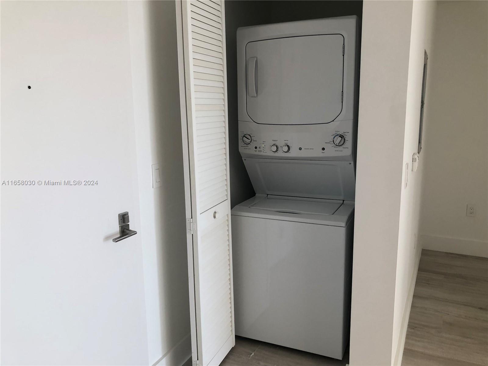 3401 MIDTOWN CONDO - Residential Lease