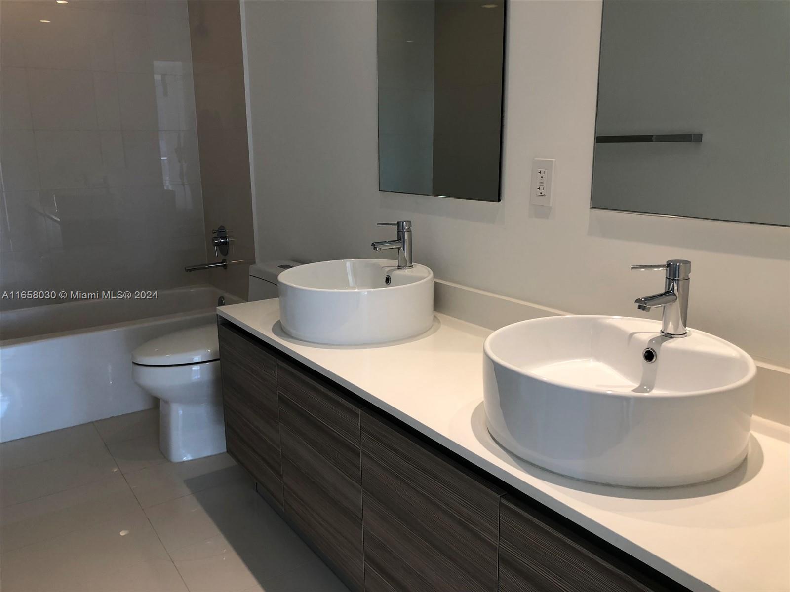 3401 MIDTOWN CONDO - Residential Lease