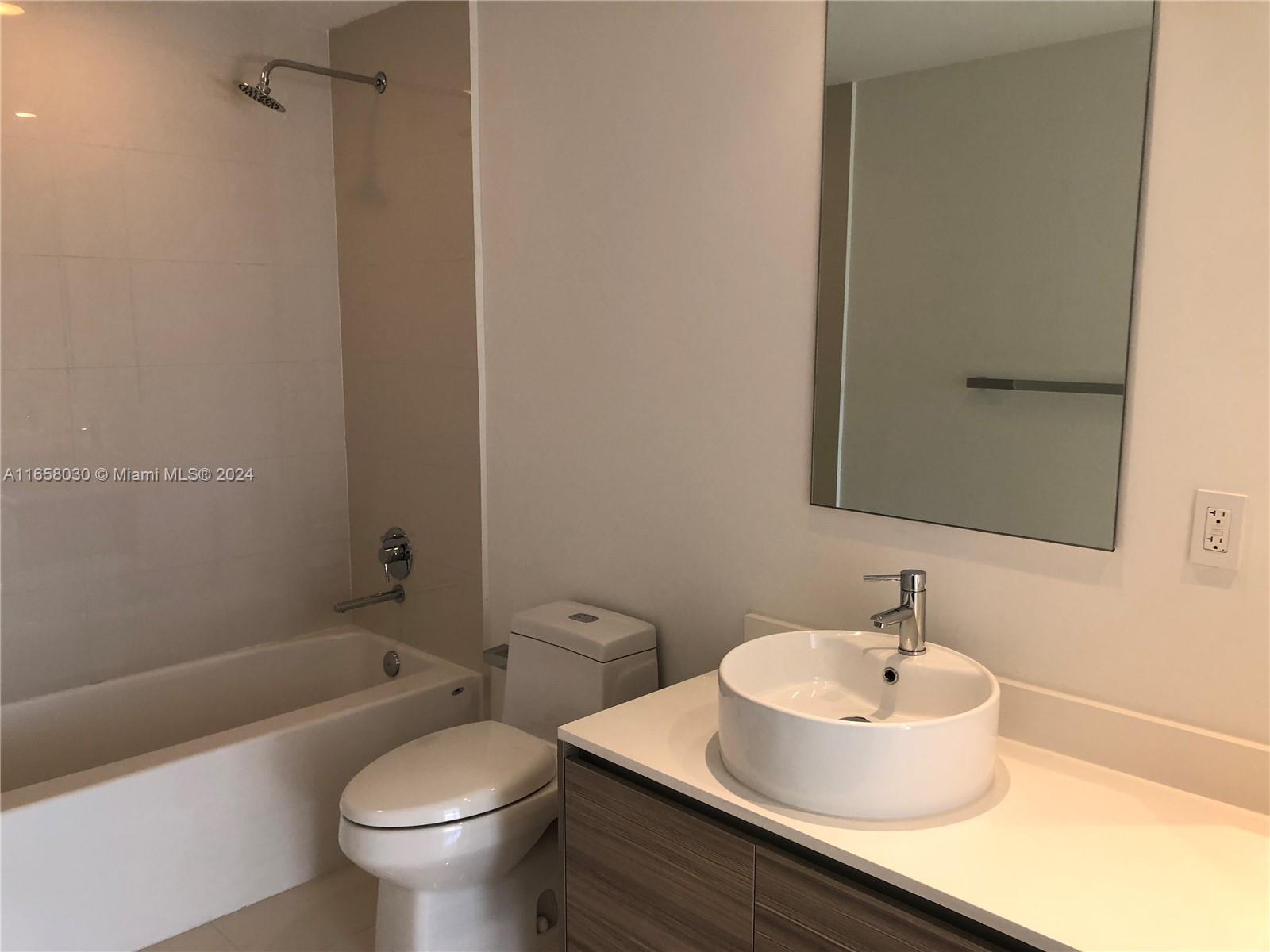 3401 MIDTOWN CONDO - Residential Lease