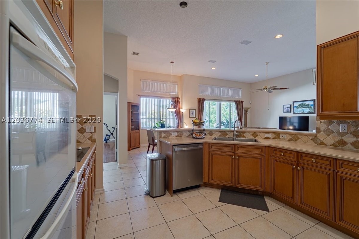 CORAL CREEK REPLAT NO 5 - Residential