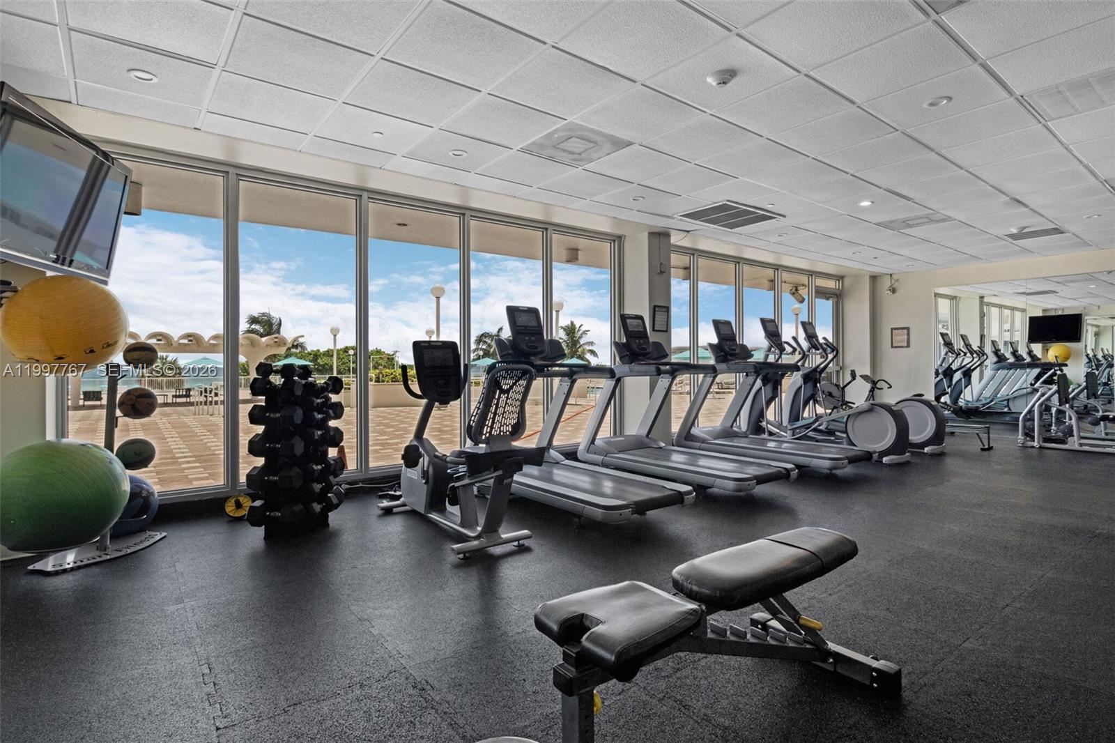 ARLEN BEACH CONDO - Residential