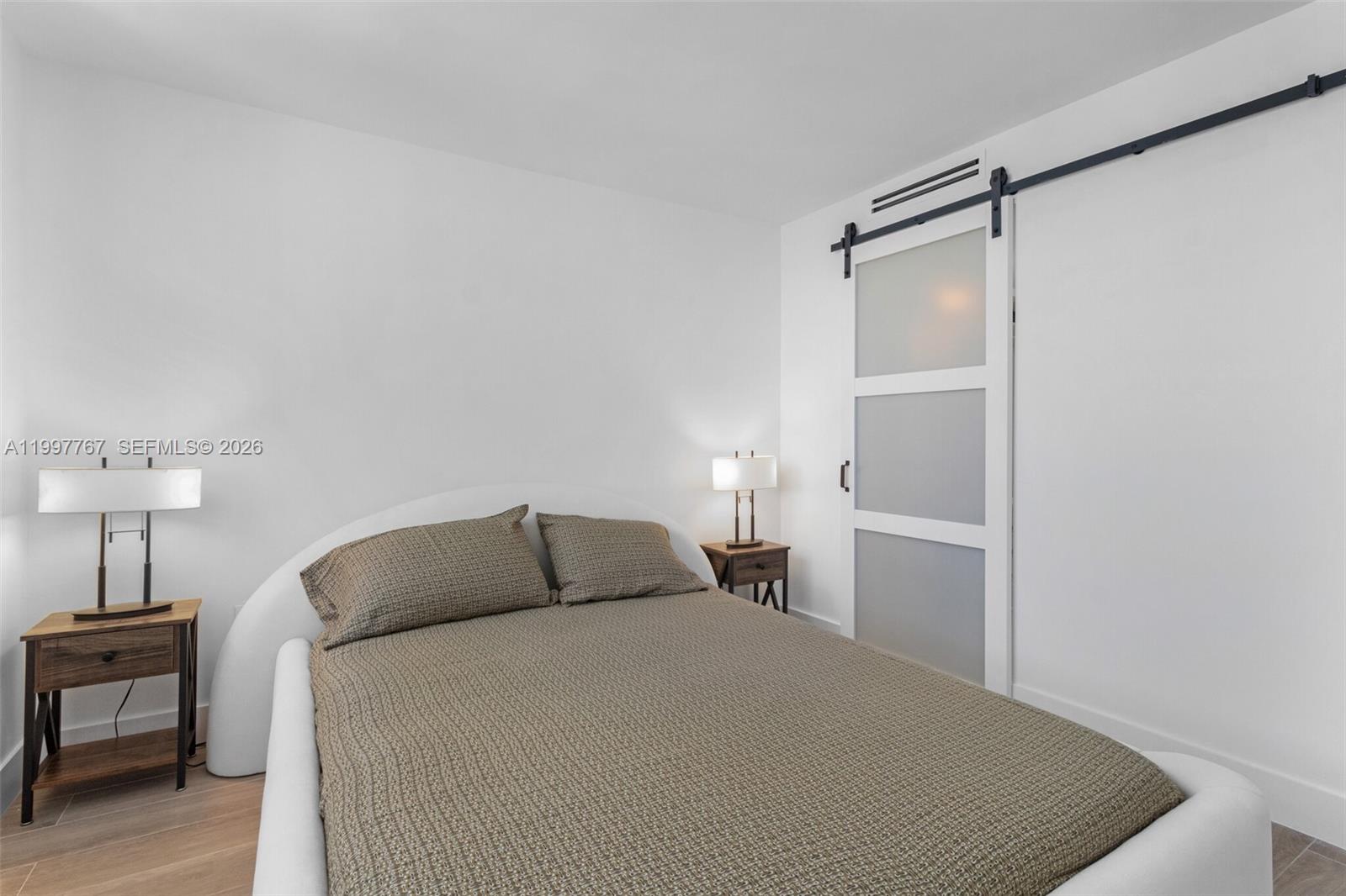 ARLEN BEACH CONDO - Residential