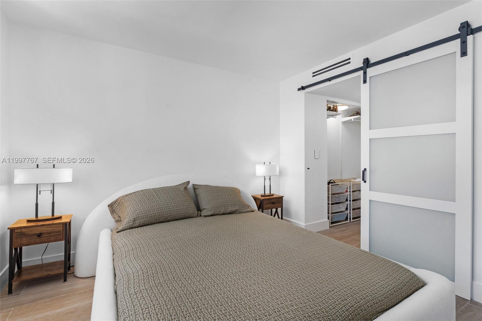 ARLEN BEACH CONDO - Residential