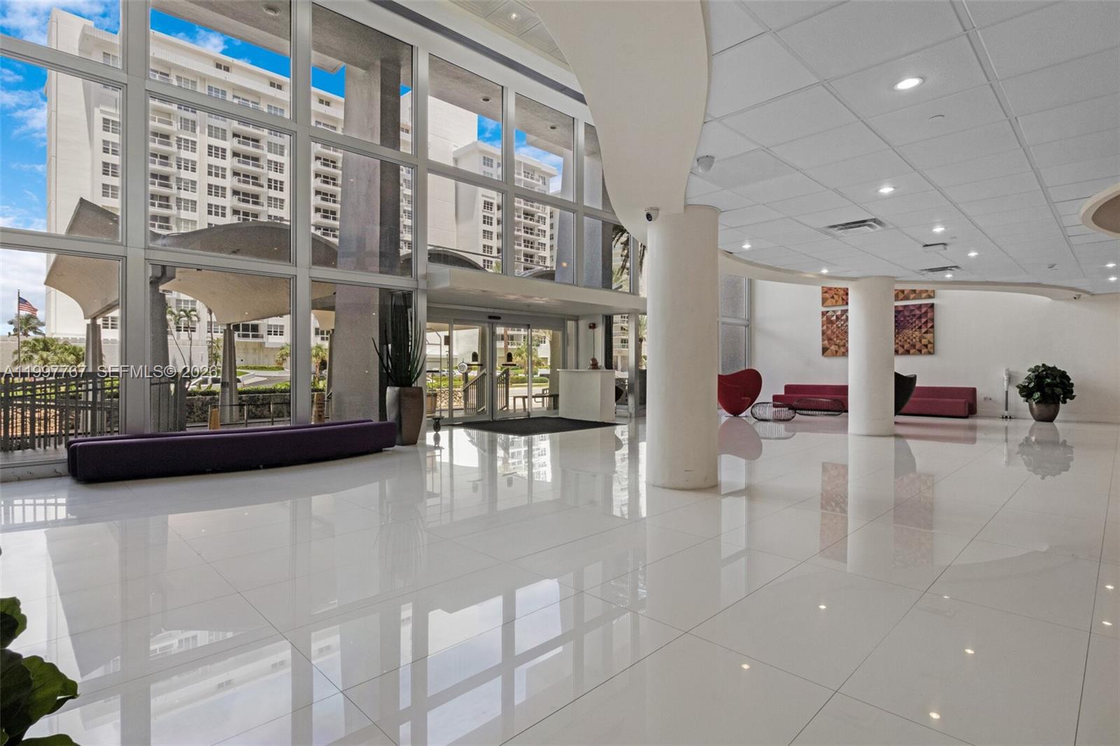 ARLEN BEACH CONDO - Residential