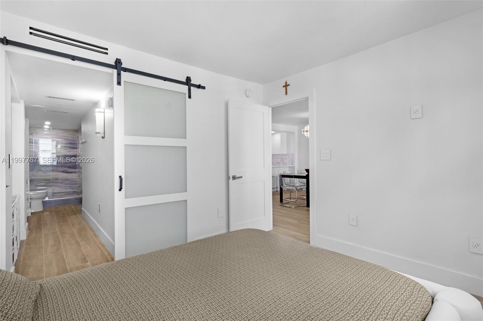 ARLEN BEACH CONDO - Residential