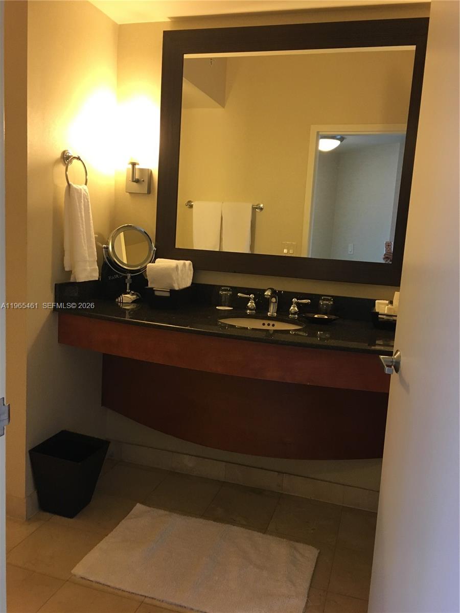 TRUMP INTERNATIONAL SONES - Residential