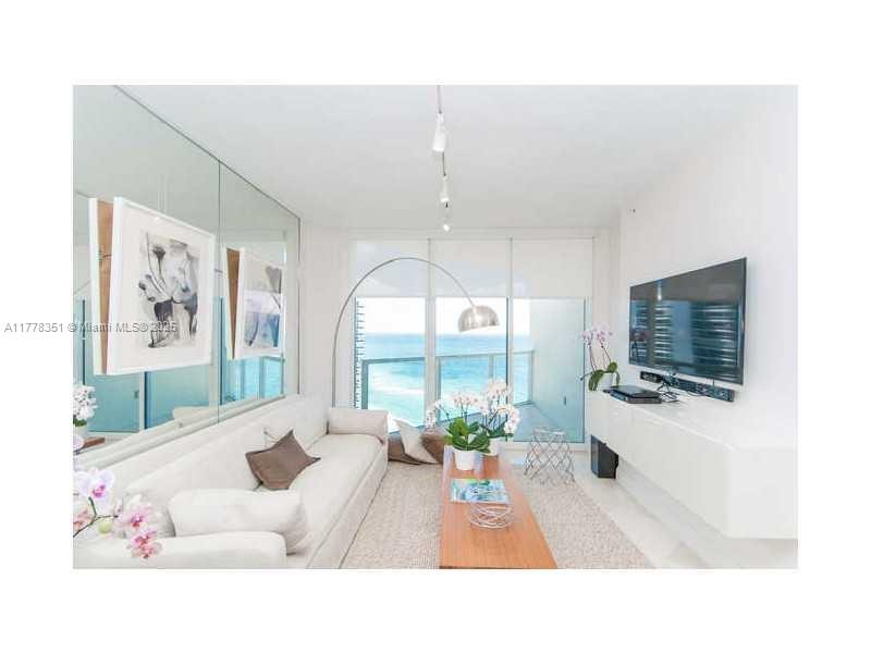 La Perla Condo - Residential