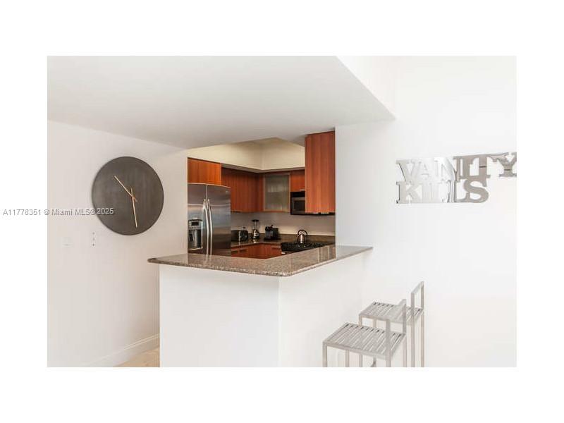 La Perla Condo - Residential