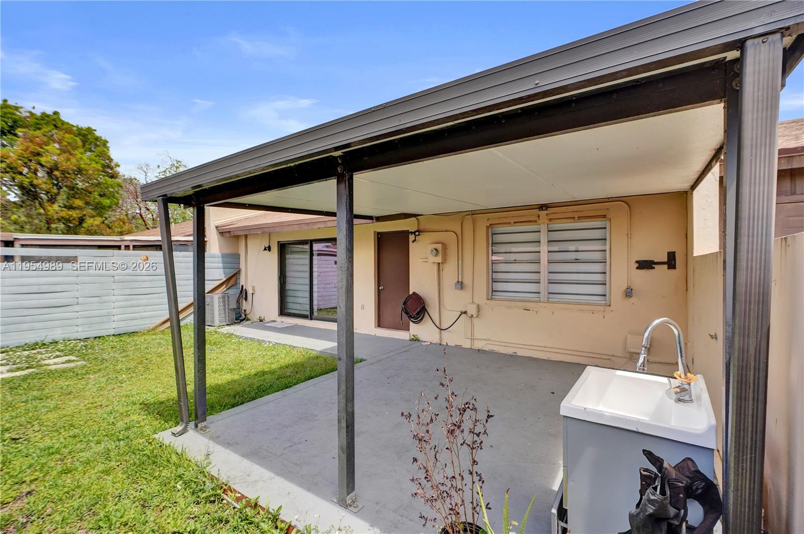 DEVON-AIRE VILLAS SEC 2 - Residential