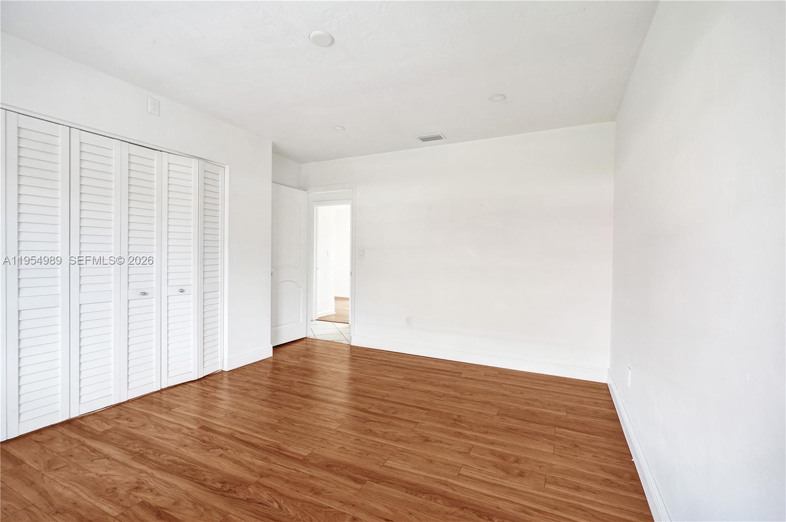DEVON-AIRE VILLAS SEC 2 - Residential
