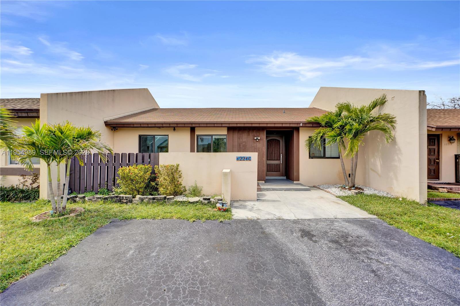 DEVON-AIRE VILLAS SEC 2 - Residential