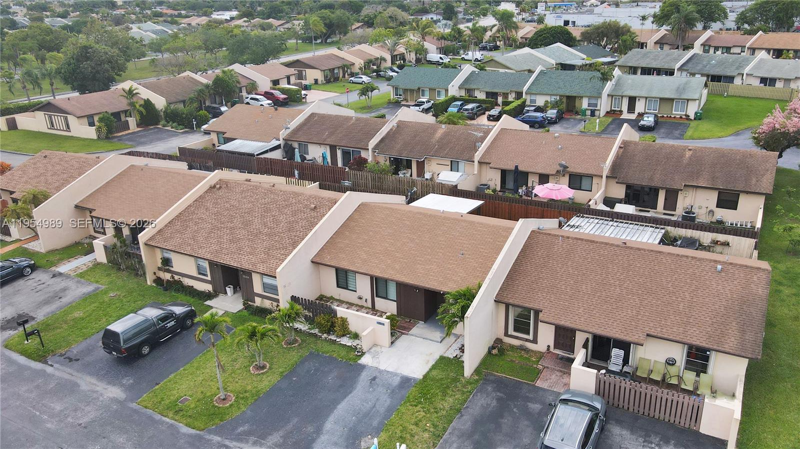 DEVON-AIRE VILLAS SEC 2 - Residential